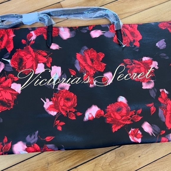 NWT Victoria’s Secret red floral tote bag - Picture 3 of 4